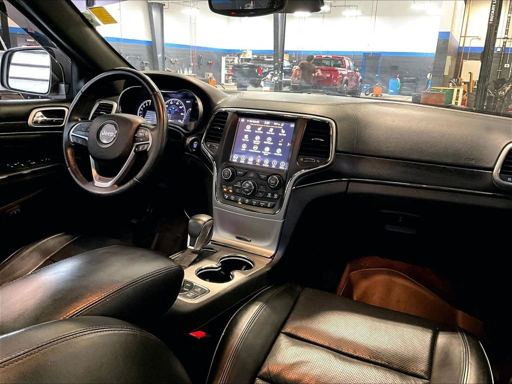Used 2018 White Jeep Overland image 14