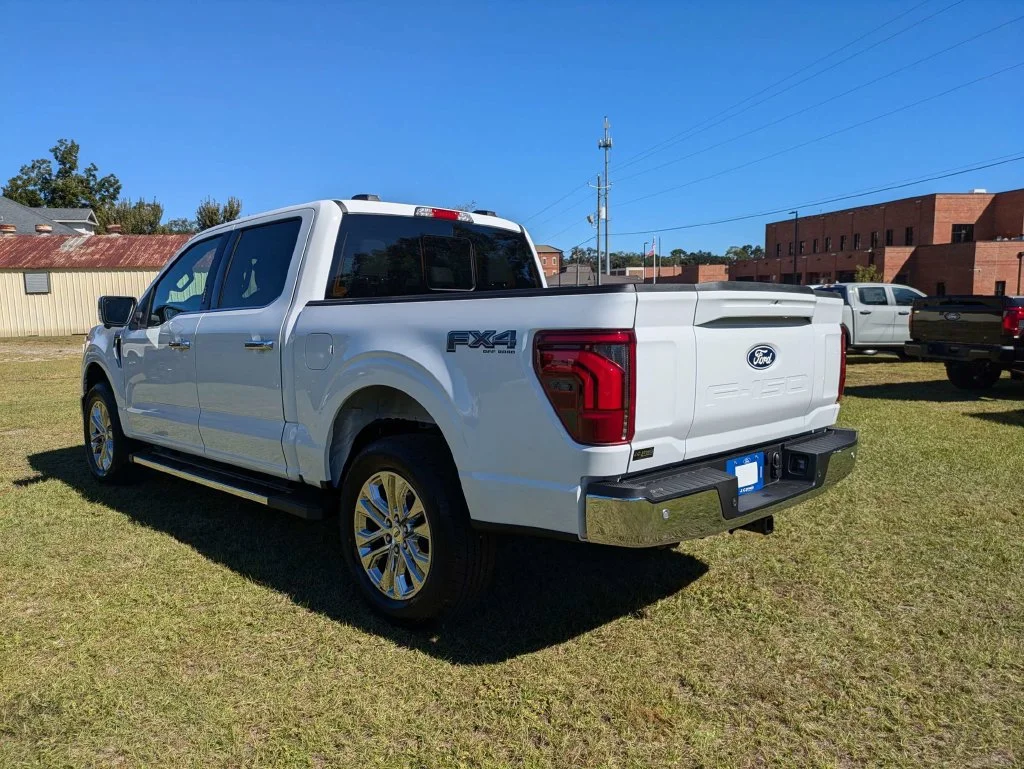 New 2026 Oxford White Ford Lariat image 6