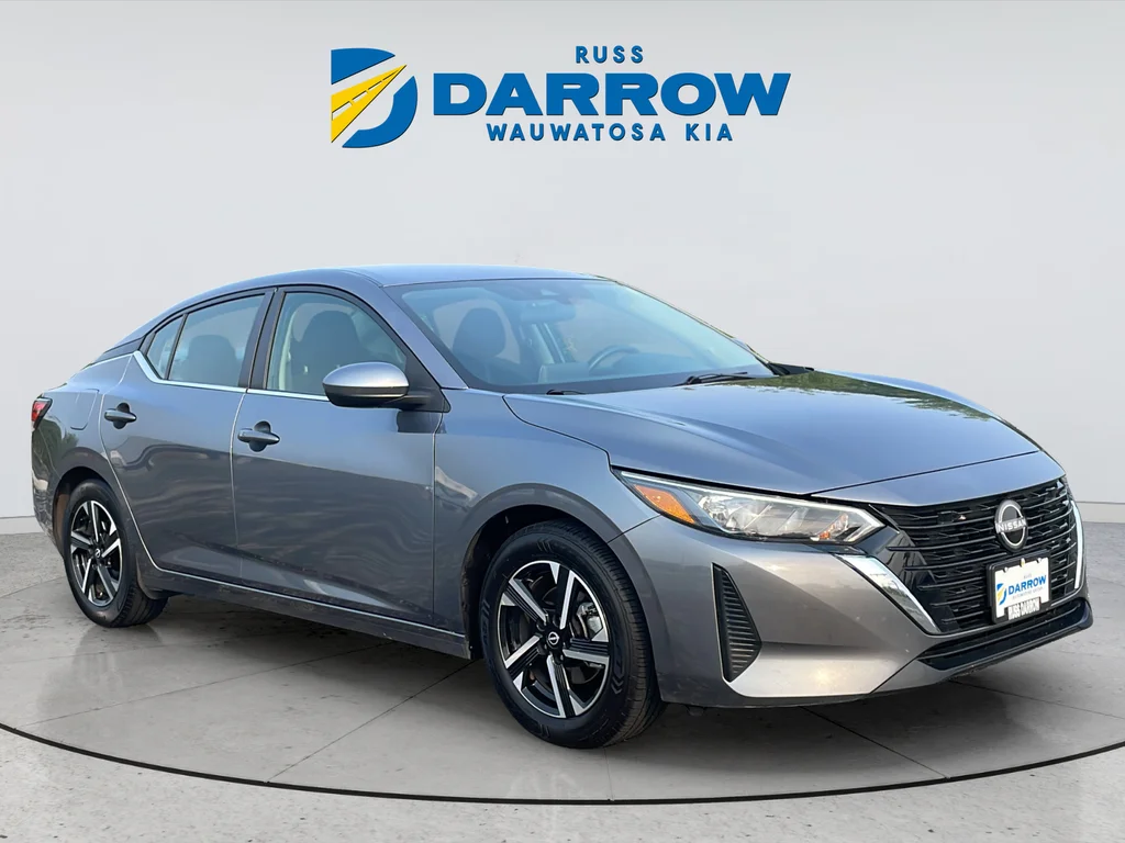 Used 2024 Gray Nissan SV image 7