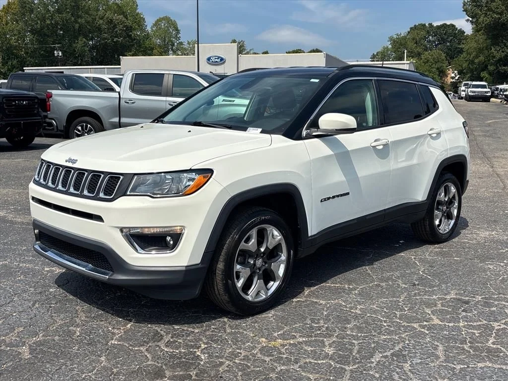 Used 2018 White Clearcoat Jeep Limited image 3