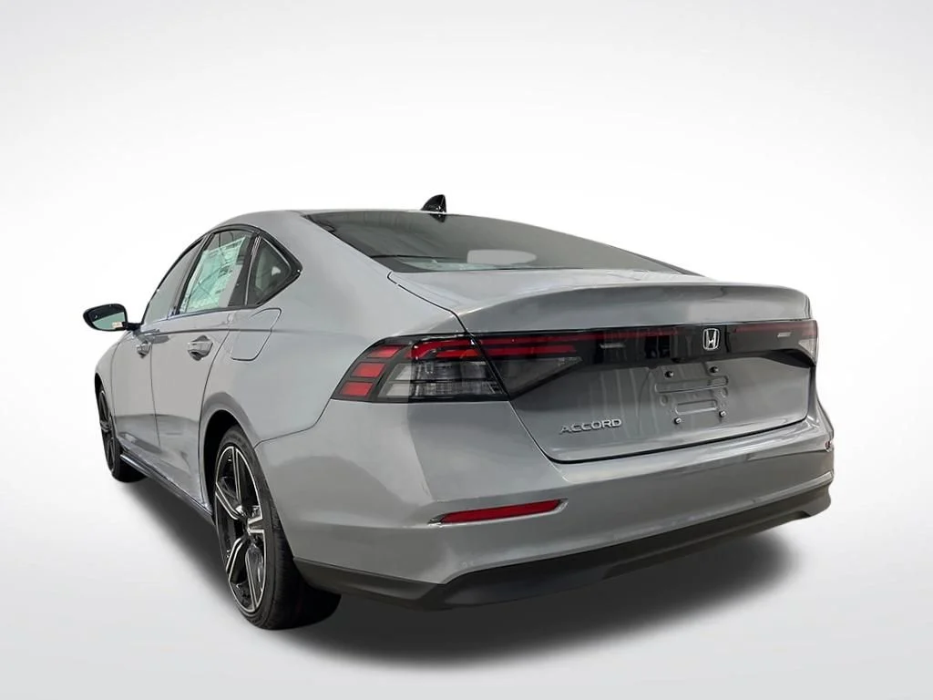 Certified Used 2026 Urban Gray Pearl Honda SE image 3