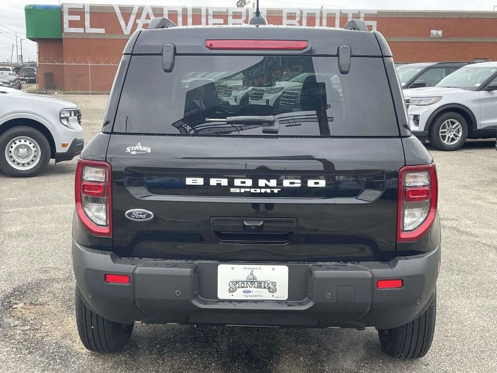 New 2025 Black Ford Outer Banks image 4