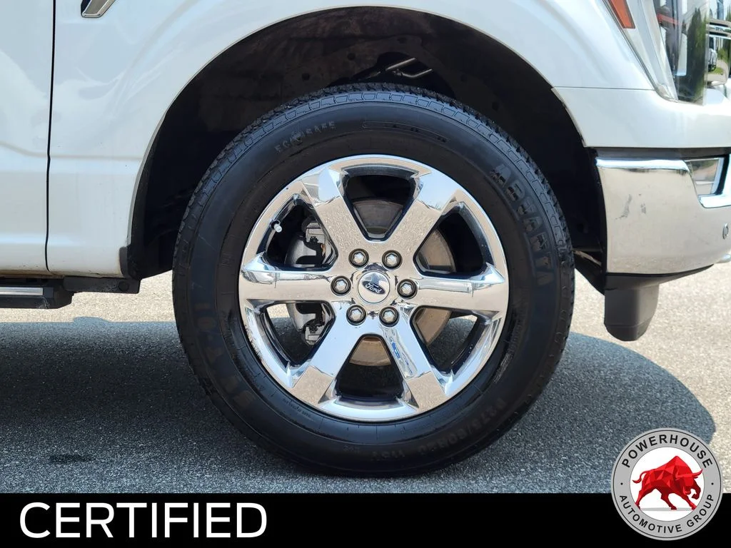 Used 2023 White Ford Lariat image 11