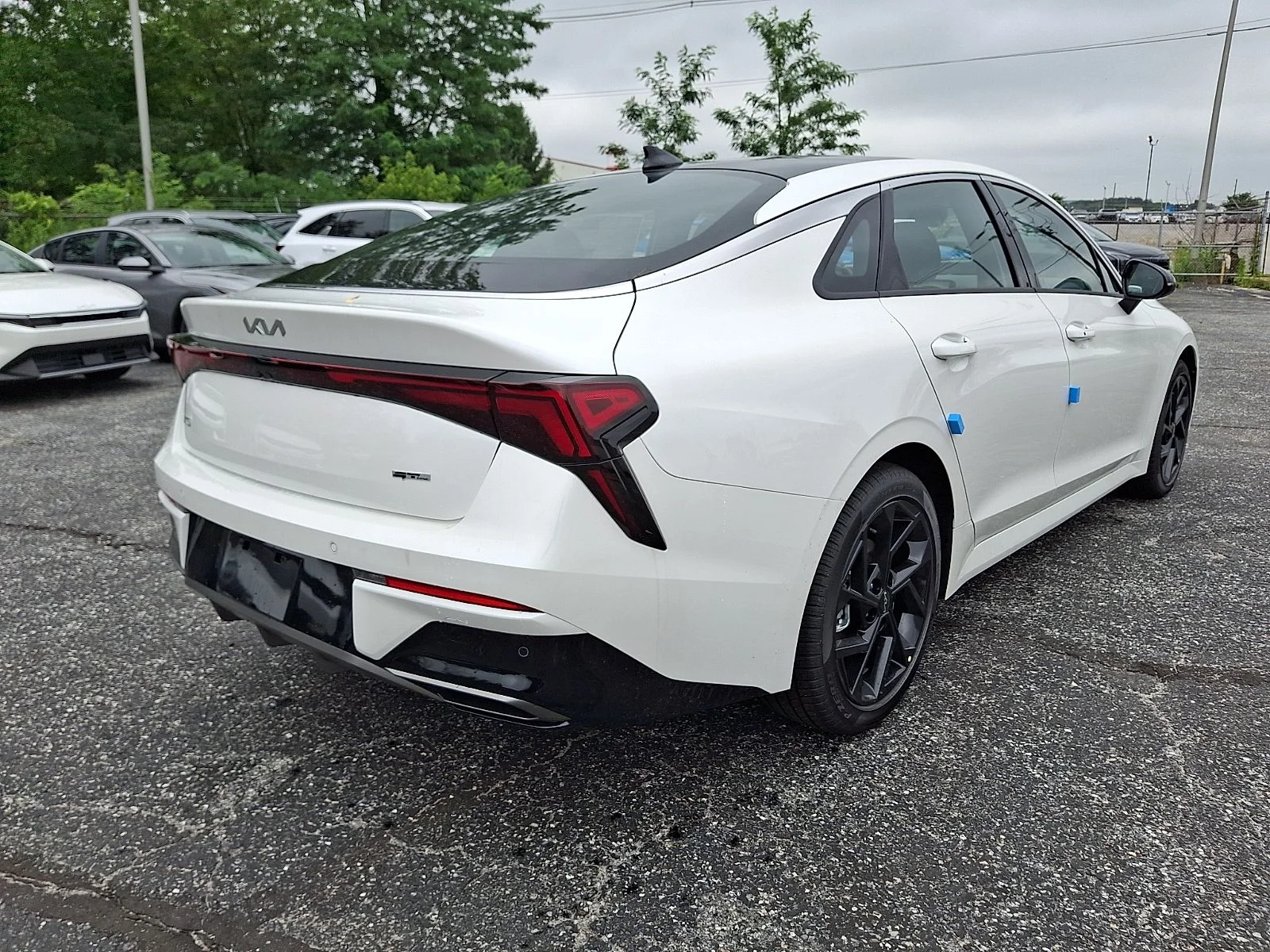 New 2026 White Kia GT-Line image 8