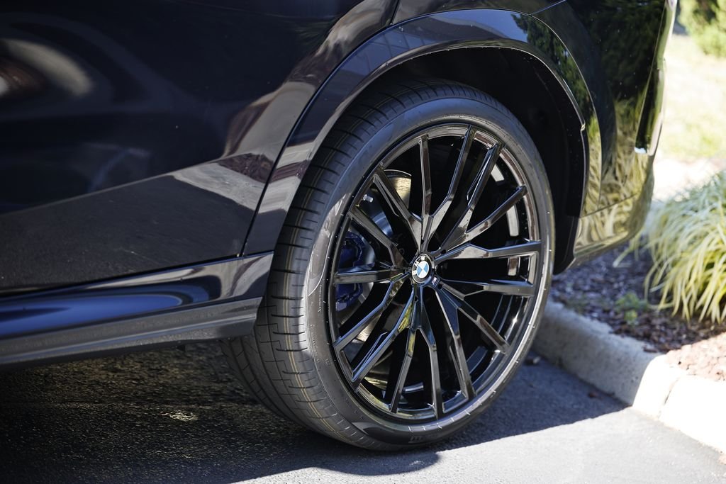 New 2027 Carbon Black Metallic BMW xDrive40i image 9