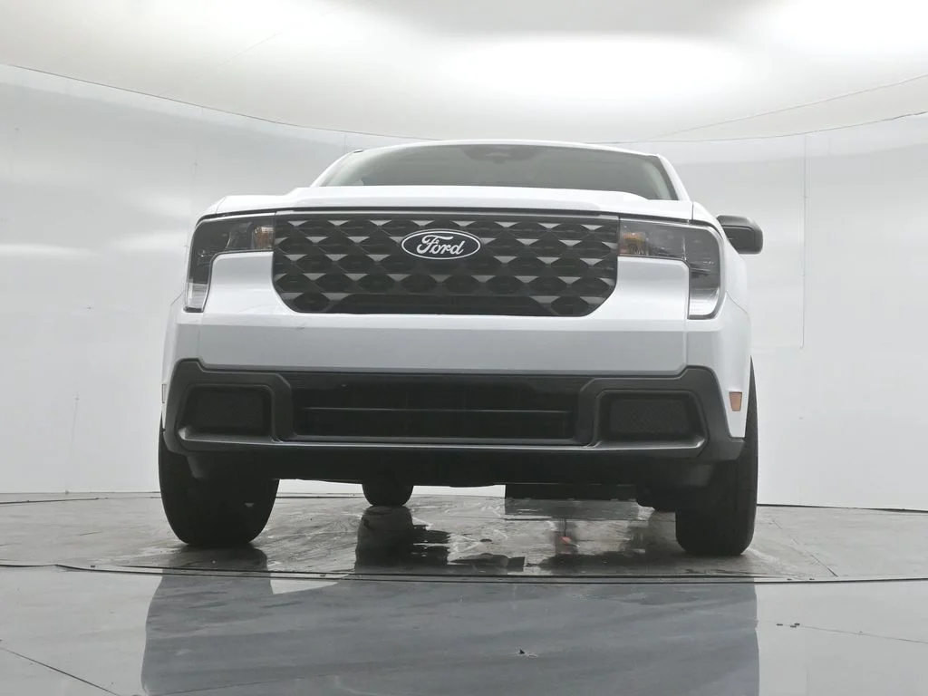 New 2026 Oxford White Ford XLT image 42