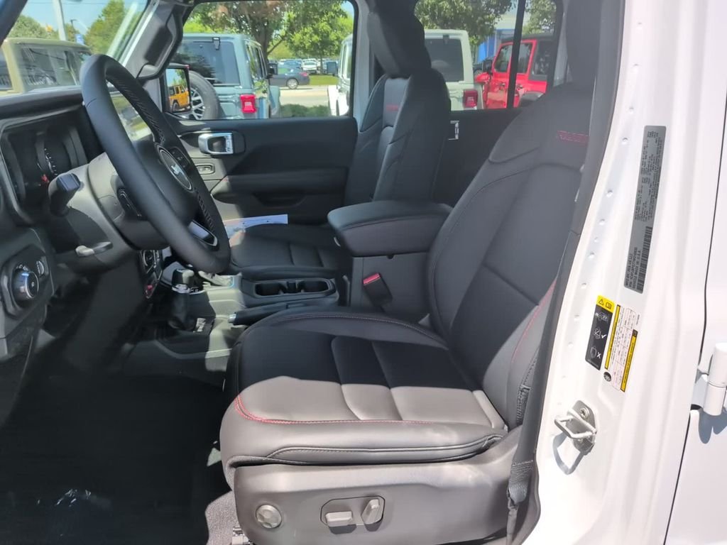 New 2026 Bright White Clearcoat Jeep Rubicon image 16