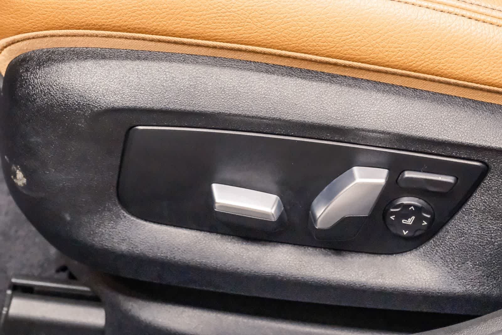 Used 2019 Bluestone Metallic BMW 540i image 28