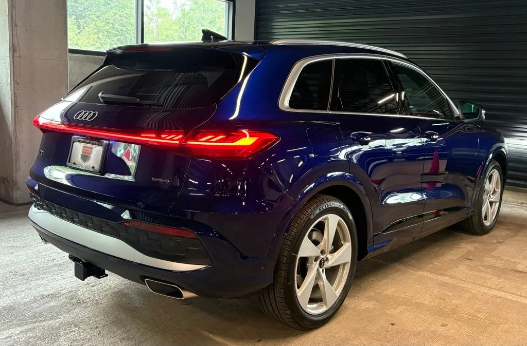 New 2026 Navarra Blue Metallic Audi 2.0T Prestige image 8