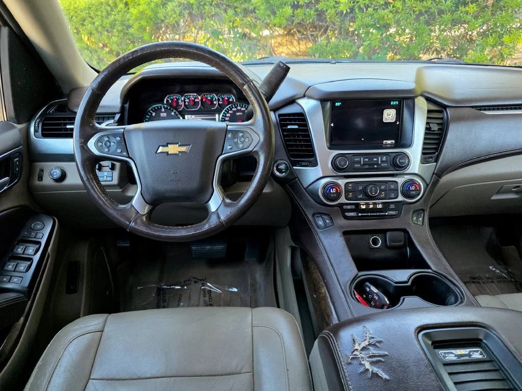 Used 2015 TUNGSTEN METALLIC Chevrolet LT image 25
