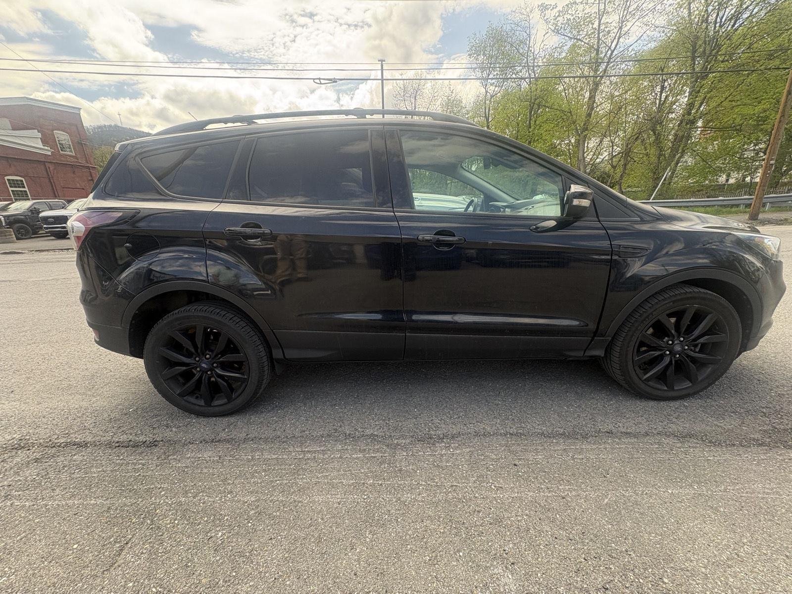 Used 2017 Canyon Ridge Metallic Ford Titanium image 10