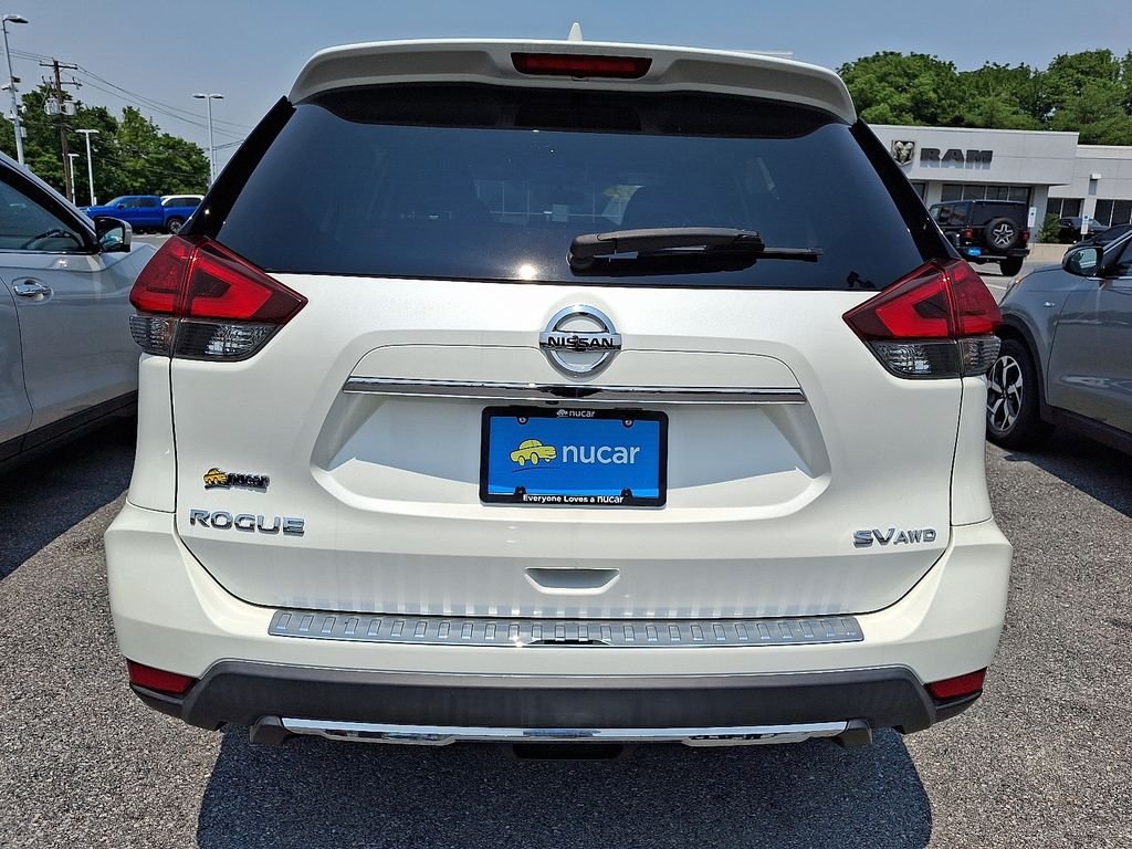 Used 2017 White Nissan SV image 5
