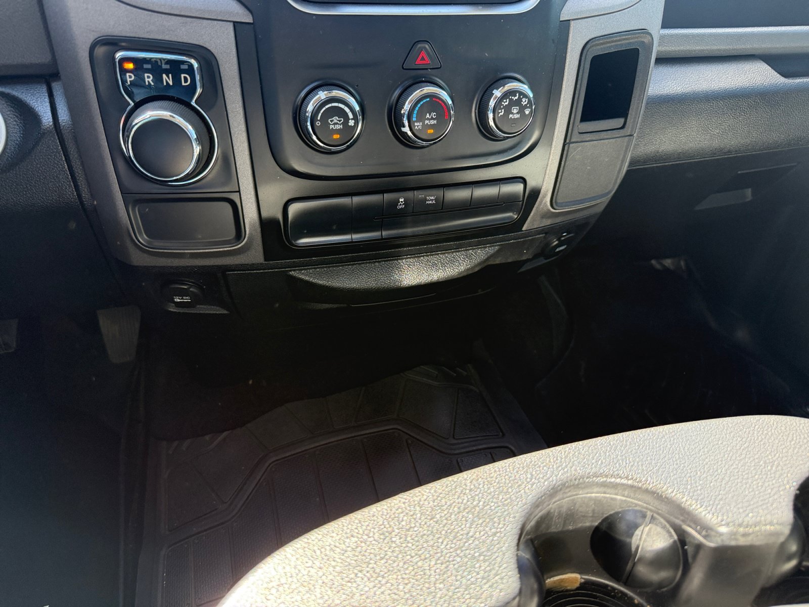 Used 2016 Granite Crystal Metallic Clearcoat Ram Tradesman image 13