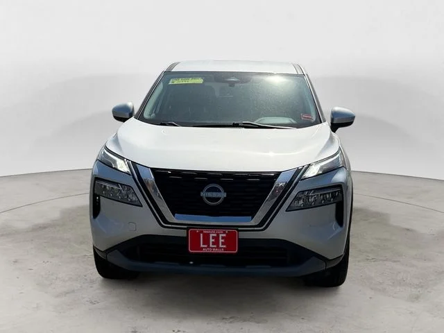Used 2023 Brilliant Silver Metallic Nissan SV image 8