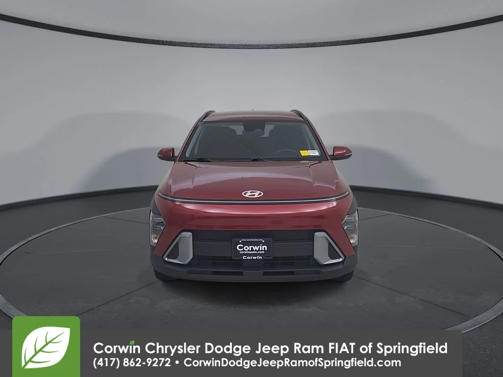 Used 2025 Red Hyundai SEL image 5