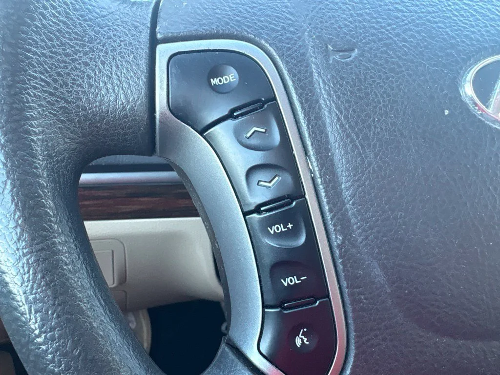 Used 2012 Blue Hyundai GLS image 15