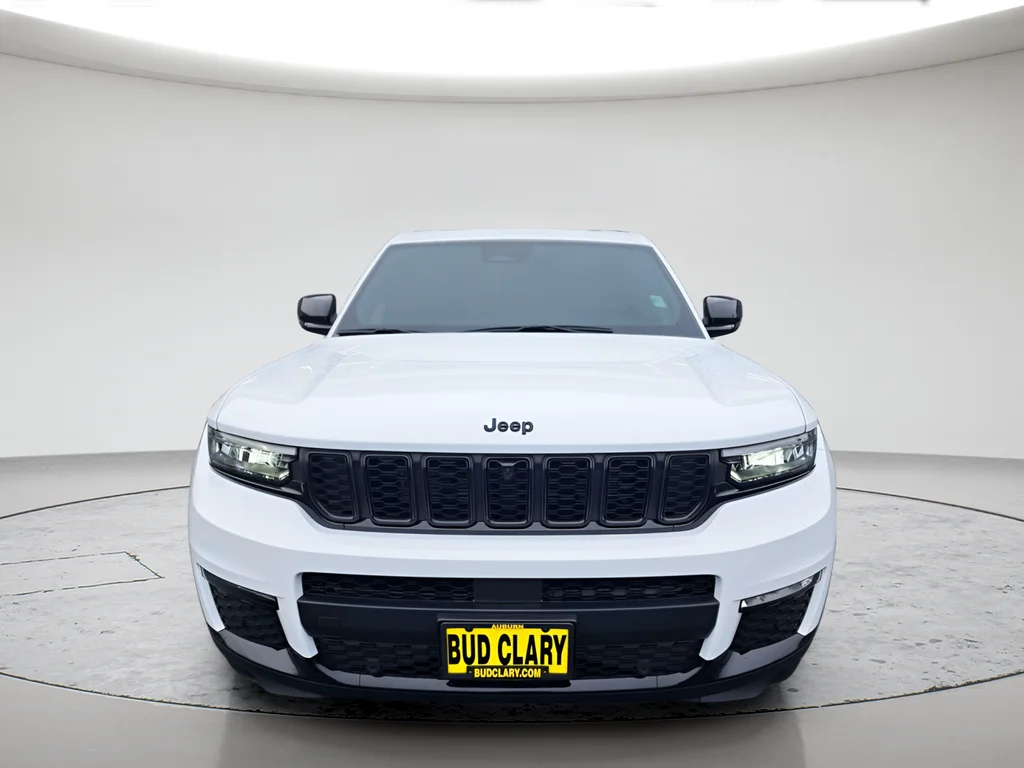 New 2025 Bright White Clear-Coat Exterior Paint Jeep Limited image 8