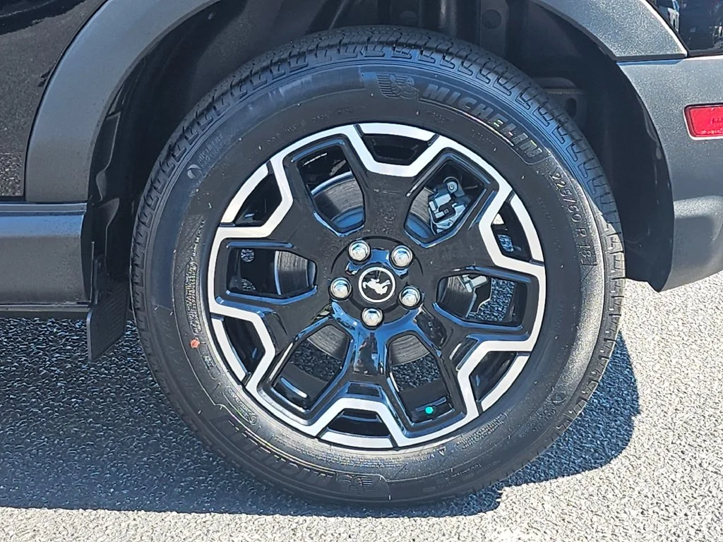 New 2026 Shadow Black Ford Outer Banks® image 18