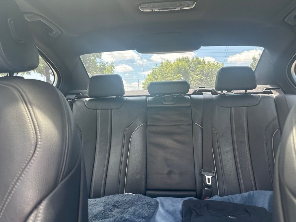 Used 2019 Black BMW 530i xDrive image 22