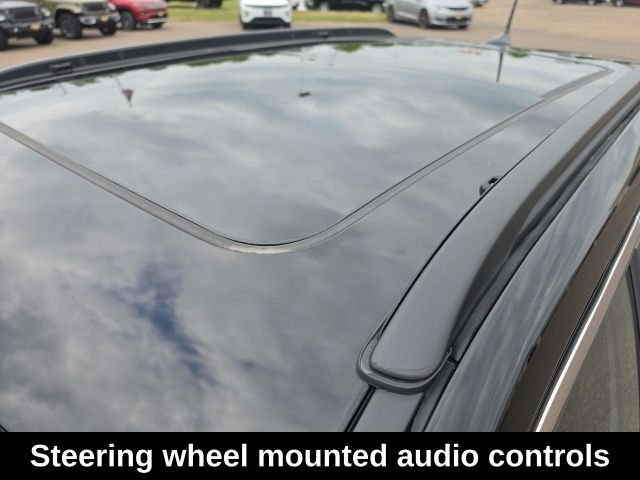 Used 2024 White Jeep Limited image 12