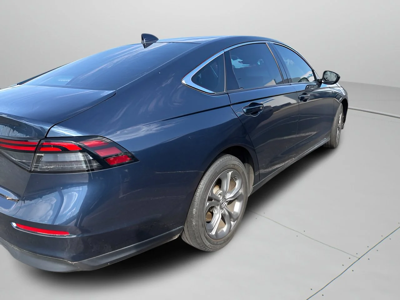 Used 2024 Canyon River Blue Metallic Honda EX image 8