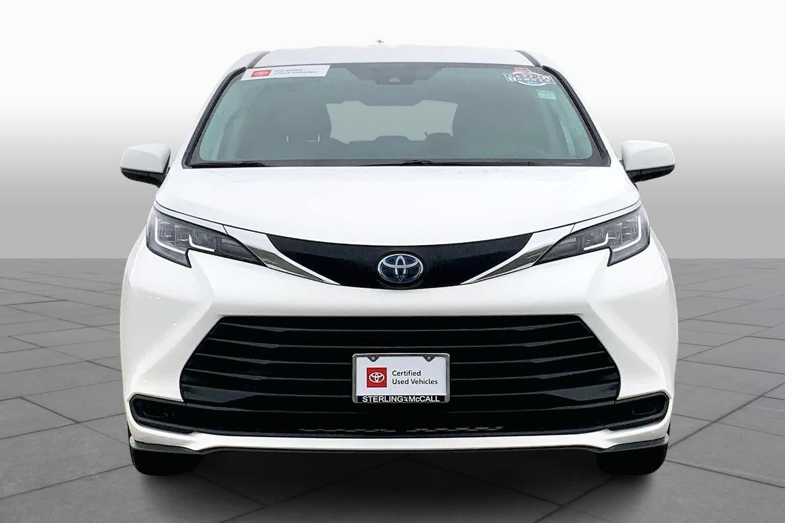 Used 2021 Super White Toyota LE image 4