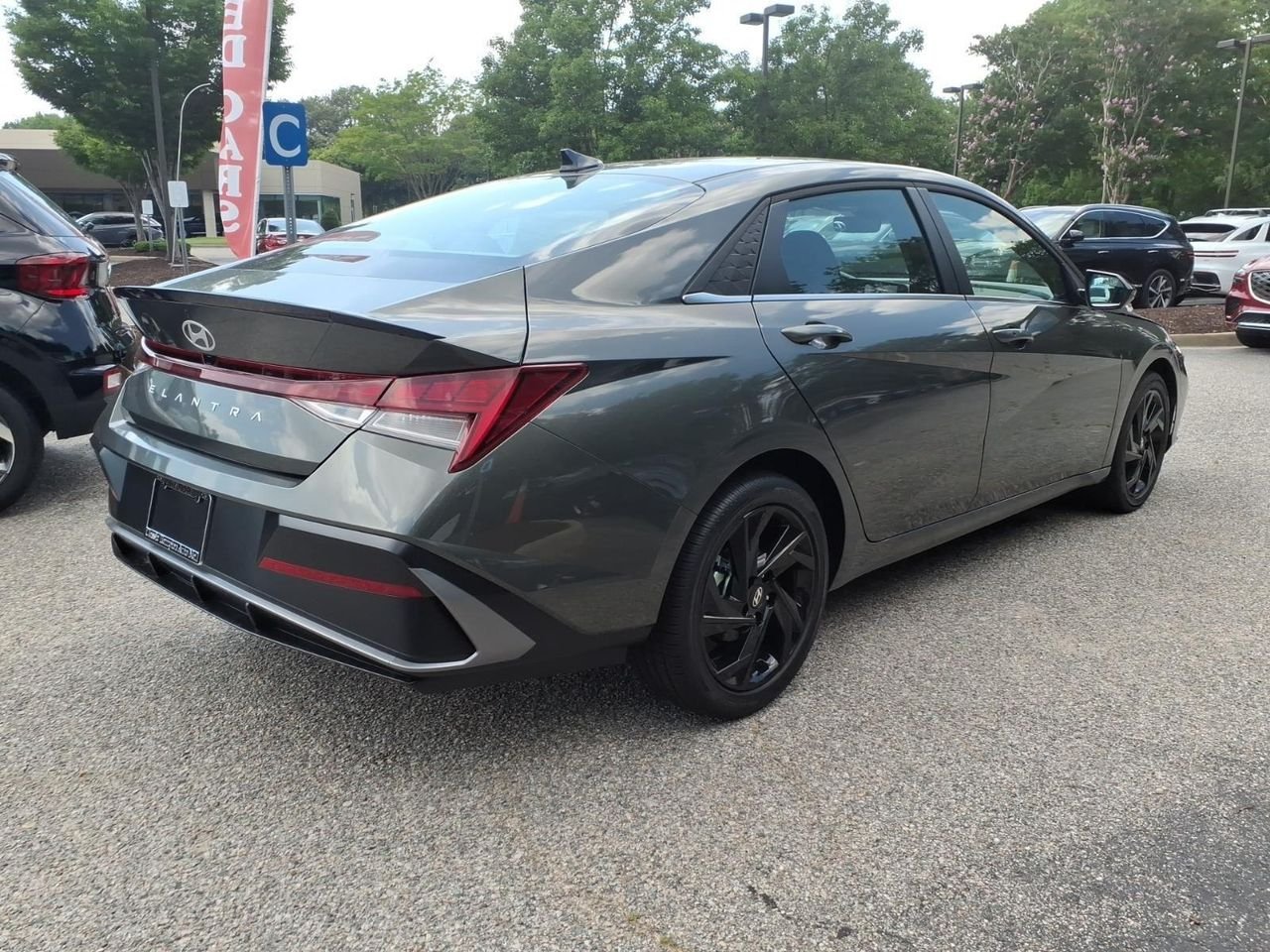 New 2026 Amazon Gray Hyundai SEL Sport image 5