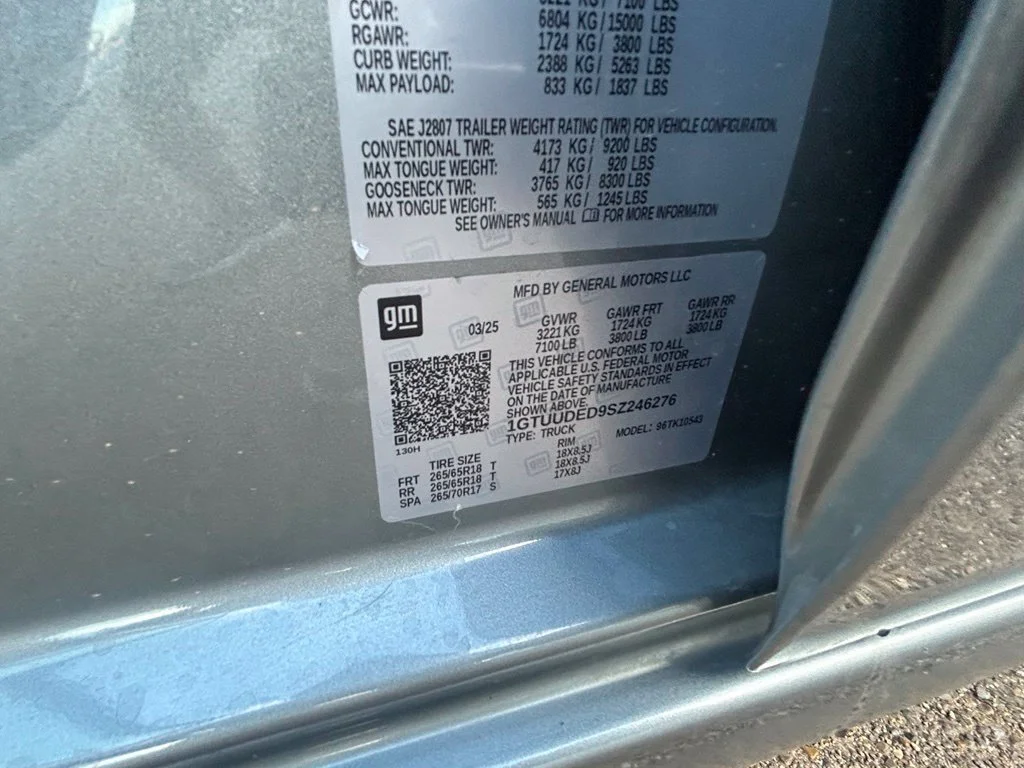 Used 2025 Silver GMC SLT image 10