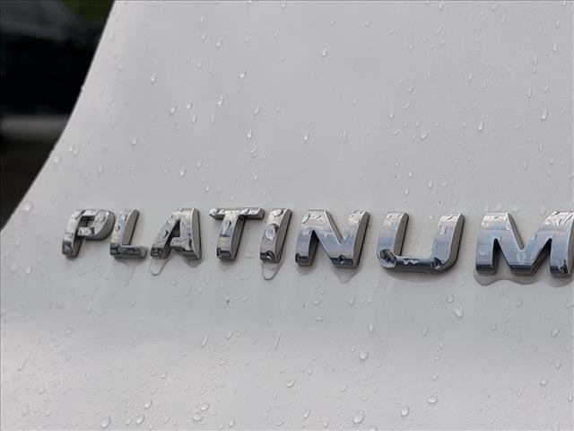 Used 2018 White Platinum Metal Ford Platinum image 26