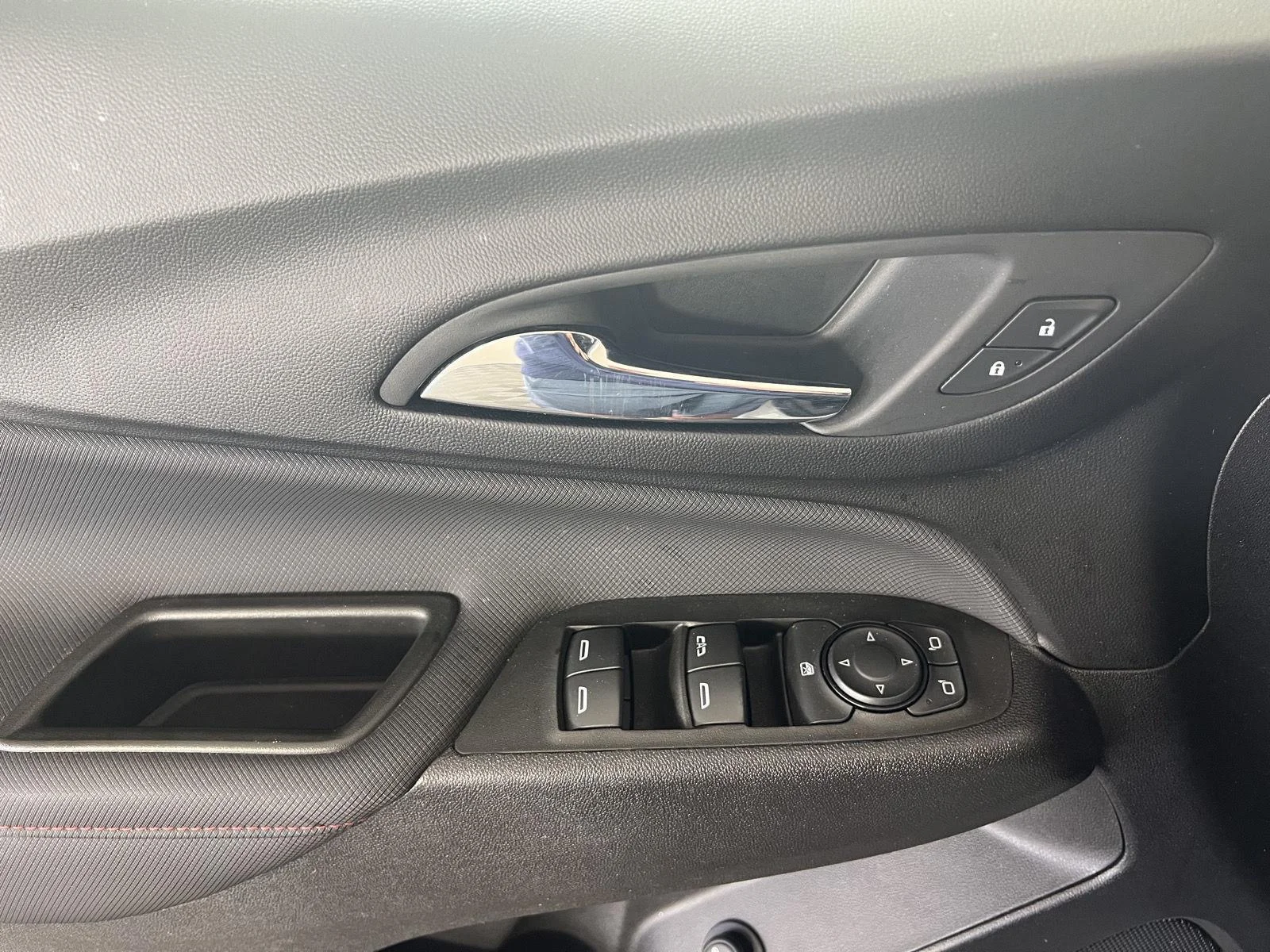 Used 2024 Summit White Chevrolet RS image 7