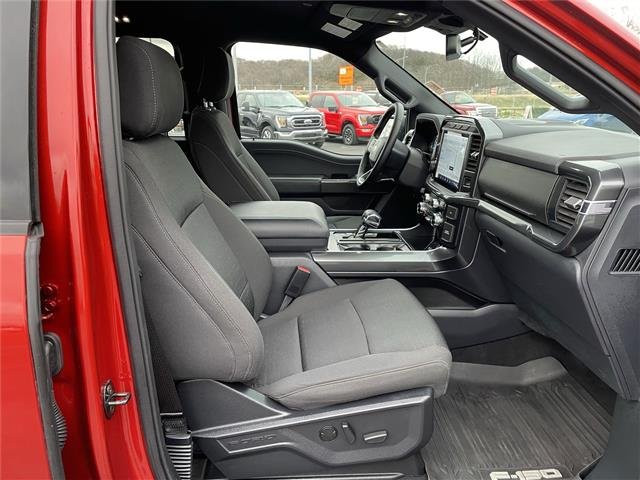 Used 2023 Hot Pepper Red Tinted Clearcoat Ford XLT image 77
