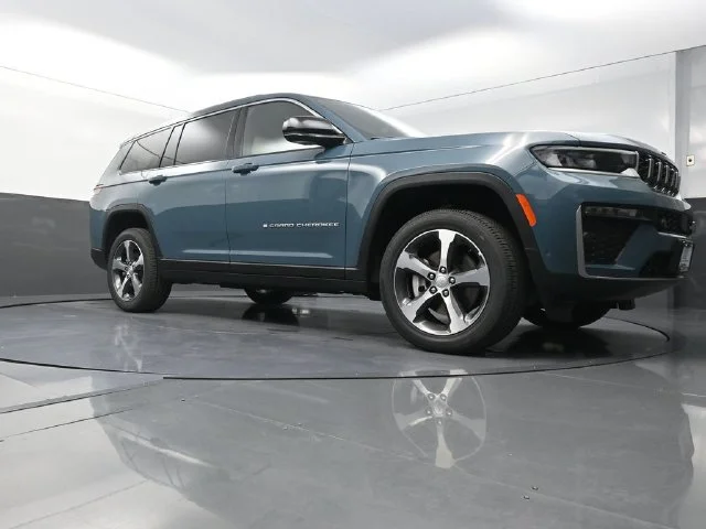 New 2026 Steel Blue Exterior Paint Jeep Limited image 18