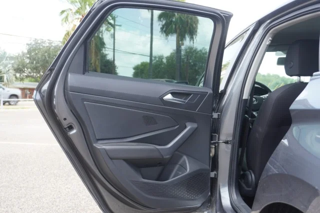 Used 2020 GREY Volkswagen S image 17