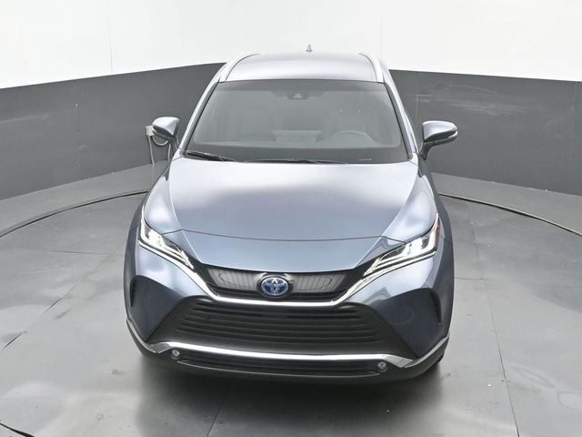 Used 2024 Coastal Gray Toyota XLE image 14