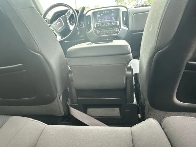 Used 2014 White GMC SLE image 22