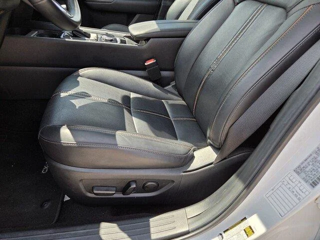 Used 2025 Wind Chill Pearl Mazda 2.5 S Premium Plus Package image 12