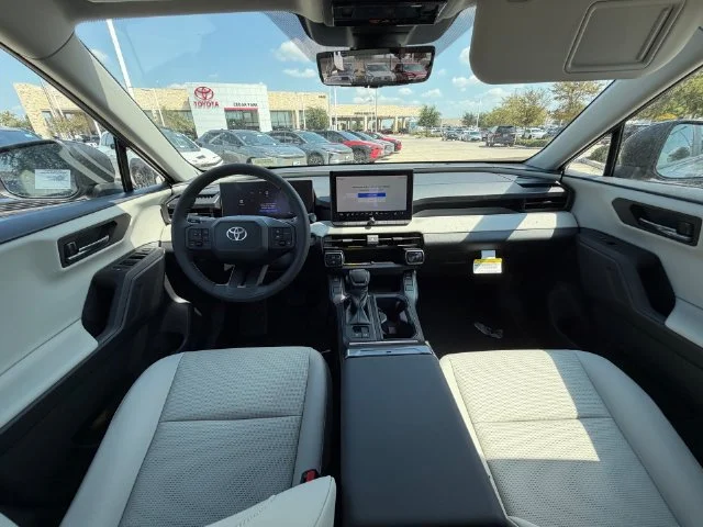 New 2026 Cloud Toyota XLE Premium image 21