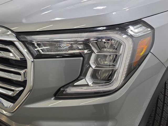 Used 2023 Silver GMC SLT image 28