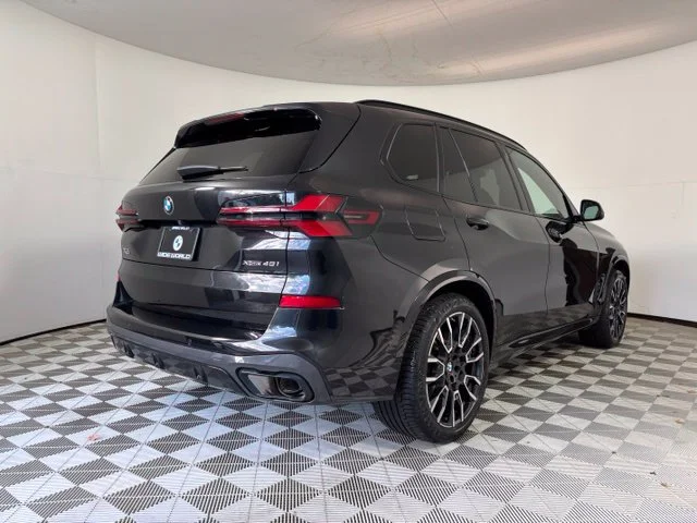 Used 2024 Black Sapphire Metallic BMW xDrive40i image 7