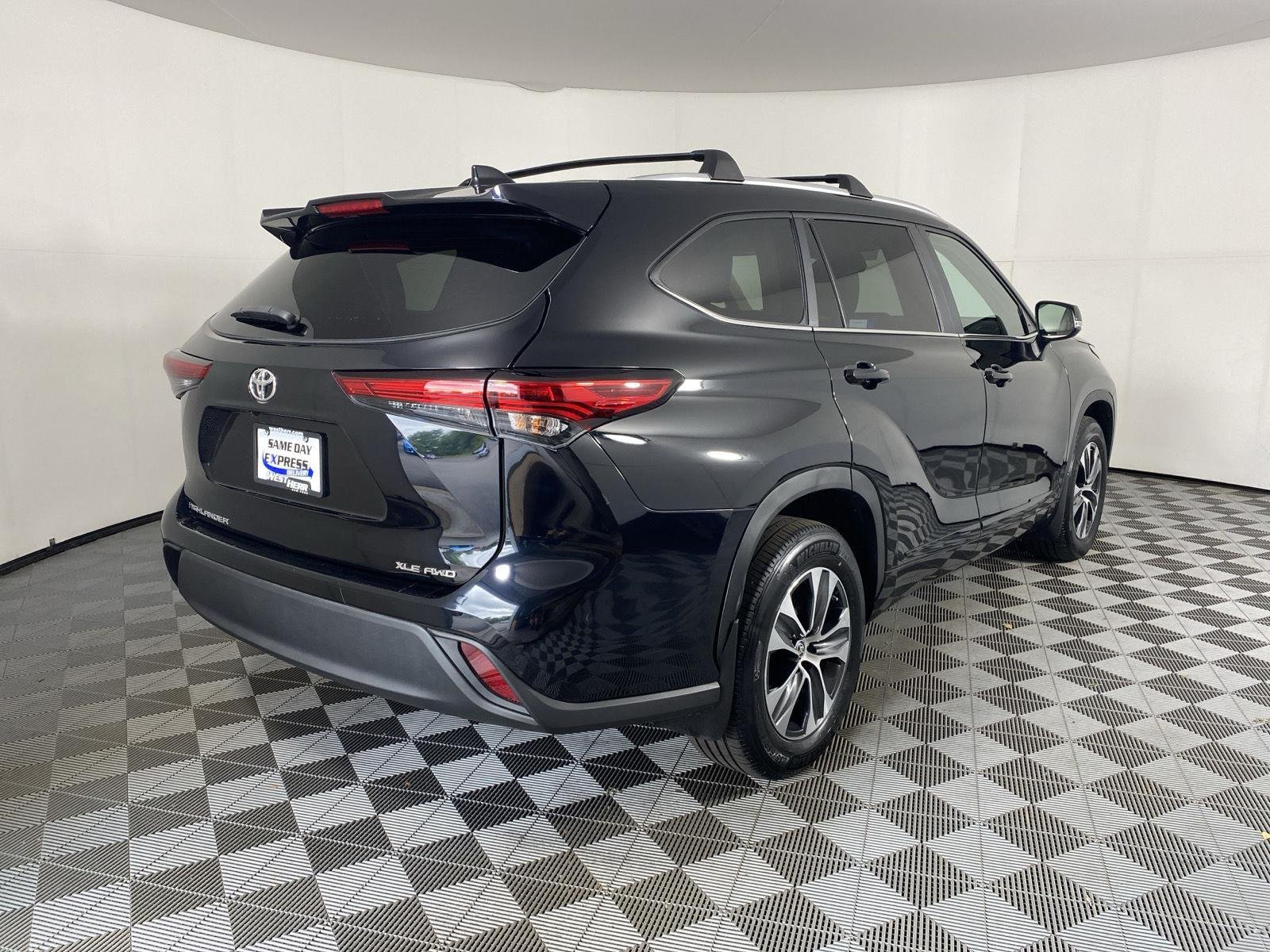Used 2023 Midnight Black Metallic Toyota XLE image 9