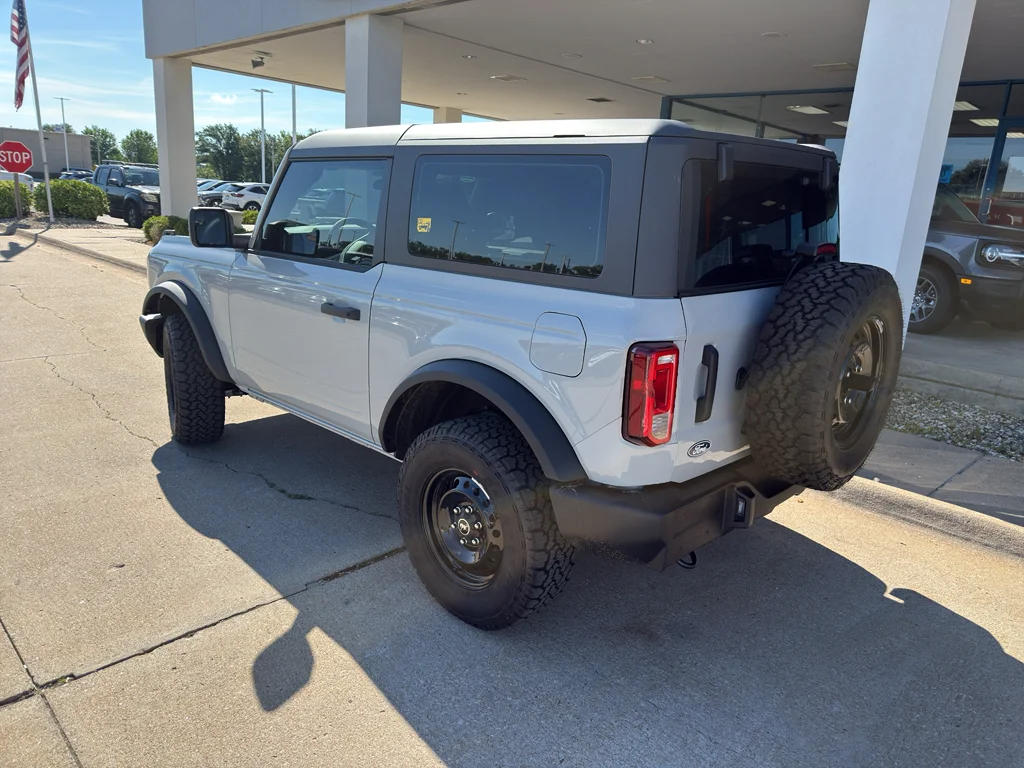 New 2026 Avalanche Gray Ford Base image 9