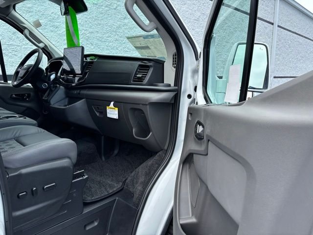 New 2026 White Ford Explorer Limited SE image 19