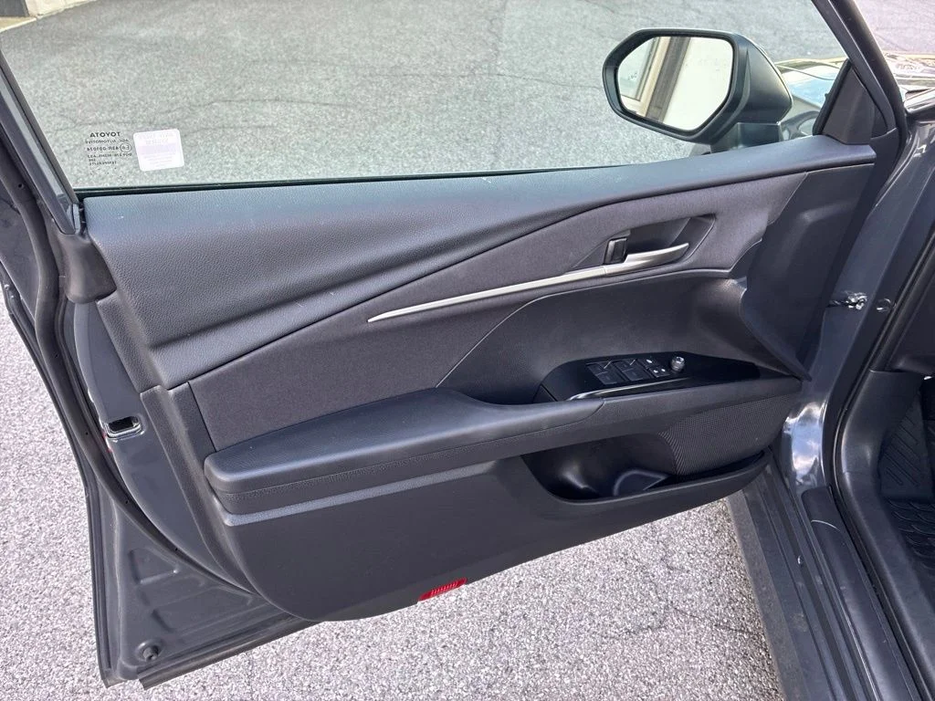 Used 2026  Toyota LE image 21