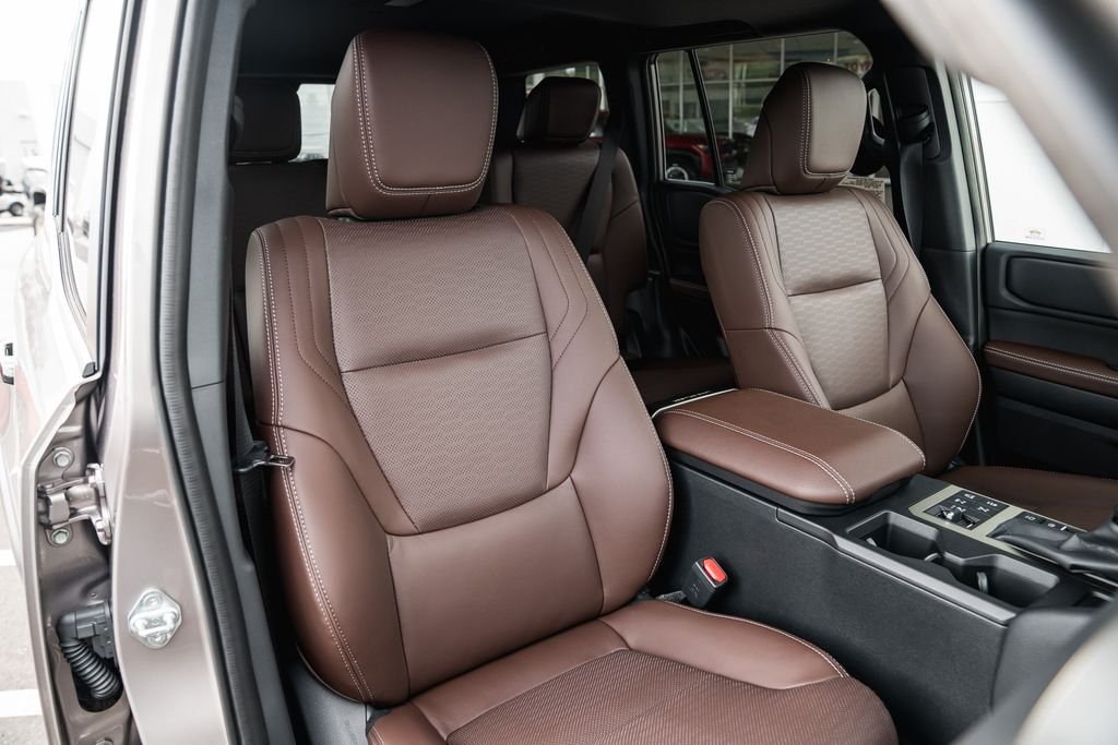 New 2027 Ice Cap Toyota Land Cruiser image 32