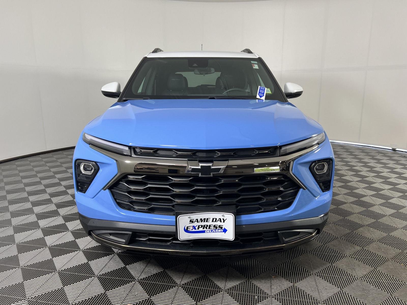 Used 2024 Fountain Blue Chevrolet ACTIV image 28