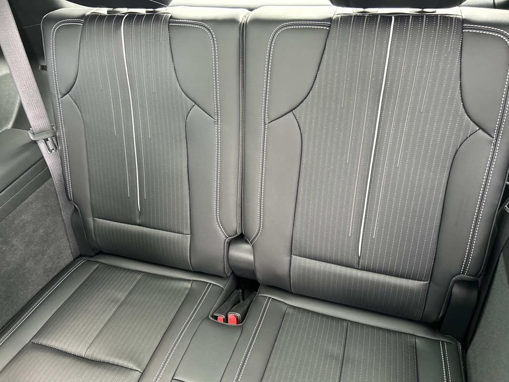 Used 2026 Celestial Cadillac Luxury image 19