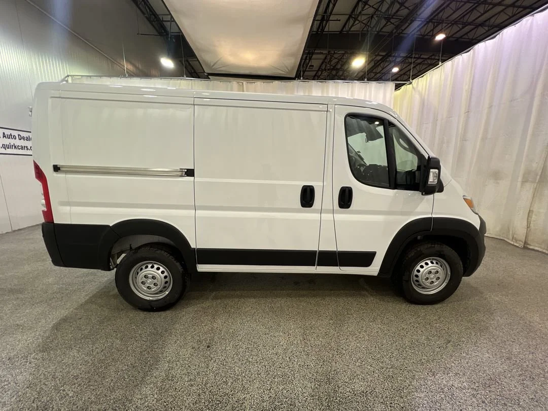 New 2026 Bright White Clear-Coat Exterior Paint RAM Tradesman 1500 Low Roof 118 WB w/Pass Seat image 5