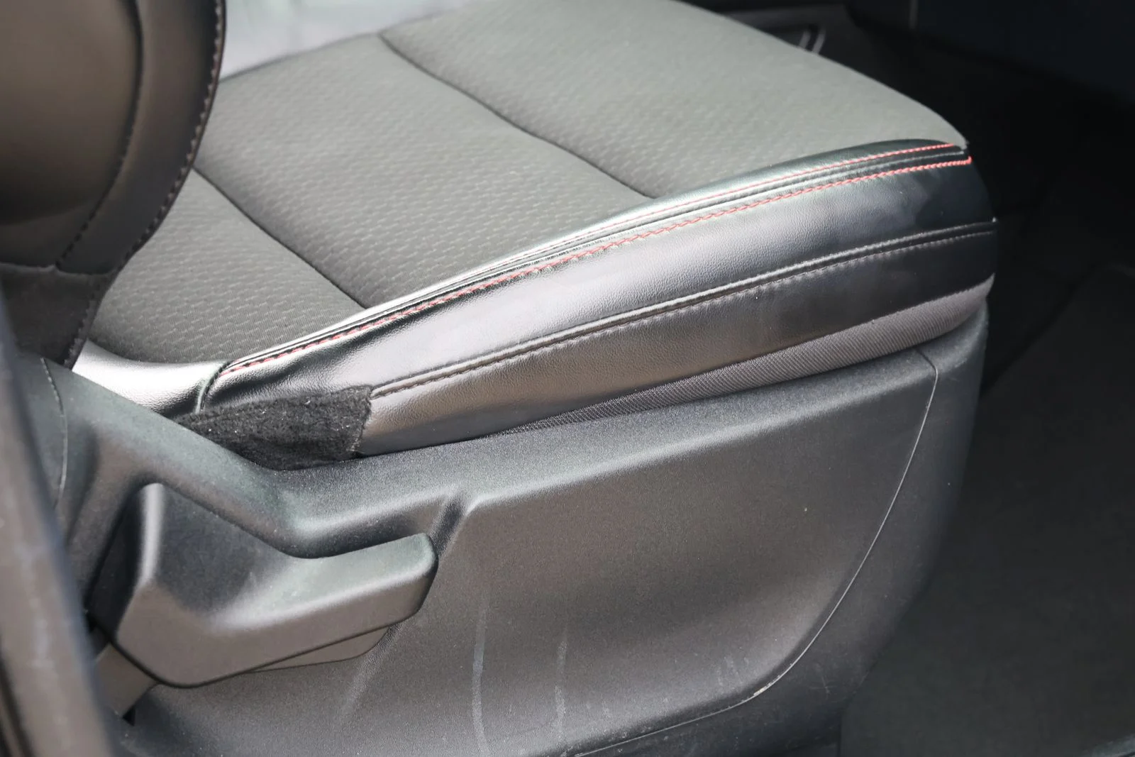 Used 2024 Gray Ford ST-Line image 30