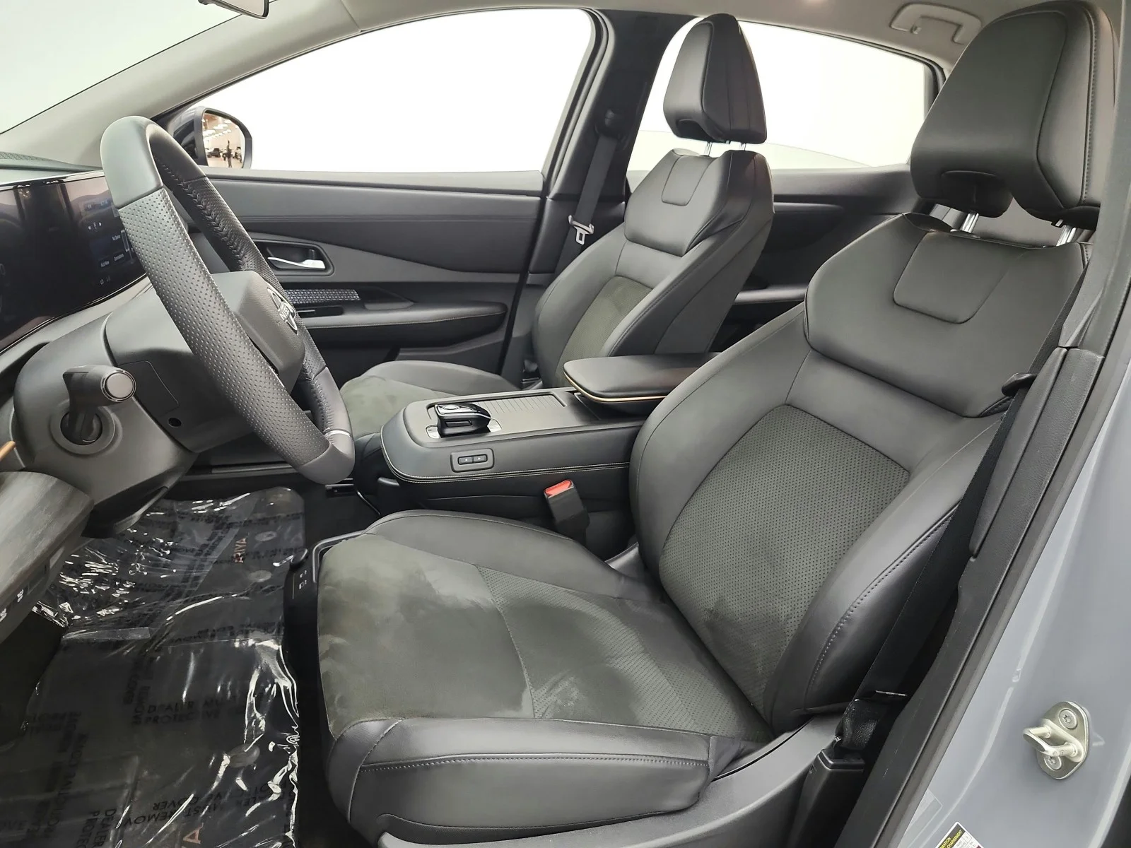 Used 2024 Boulder Gray Pearl/Black Diamond Pearl Nissan ENGAGE+ image 13