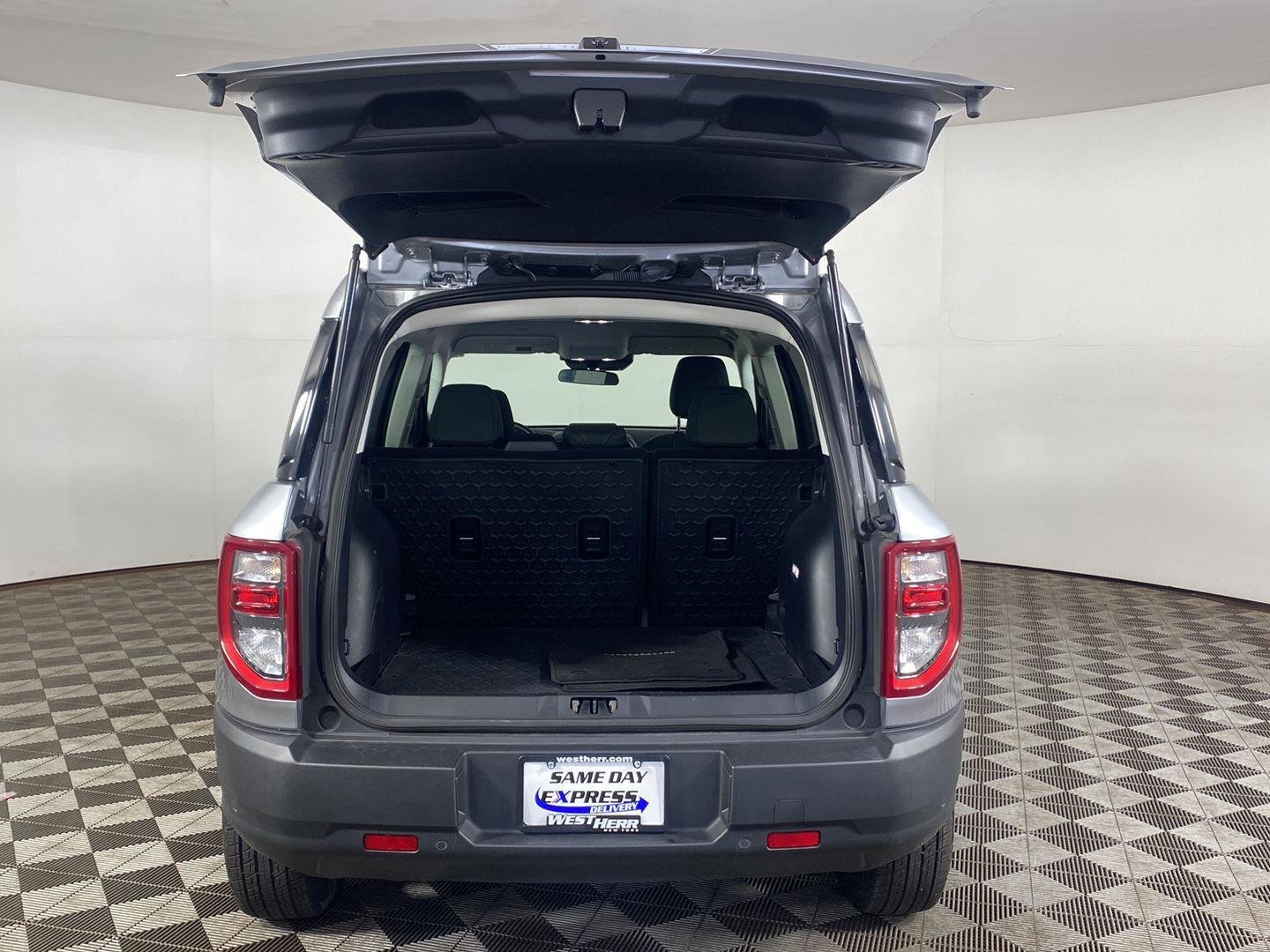 Used 2022 Iconic Silver Ford Big Bend image 22